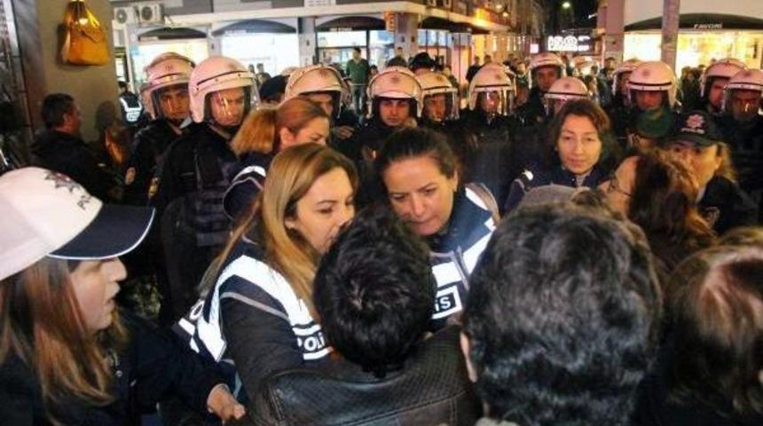 İzinsiz Eylemde G&ouml;zaltına Alınan 12 Kadın Serbest Bırakıldı