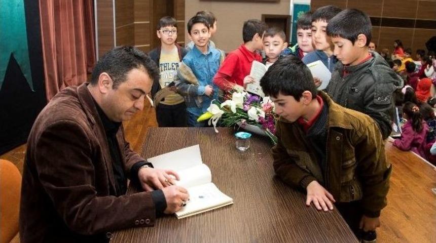 &Ccedil;ocuk Kitabı Yazarları &Ouml;ğrencilerle Buluştu