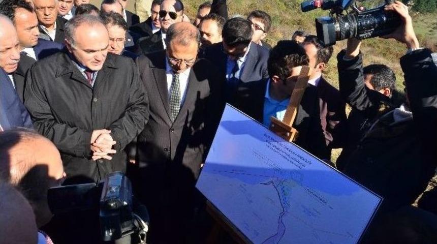 Bakan &Ouml;zl&uuml; &lsquo;filyos Projesi&rsquo; B&ouml;lgesinde İnceleme Yaptı