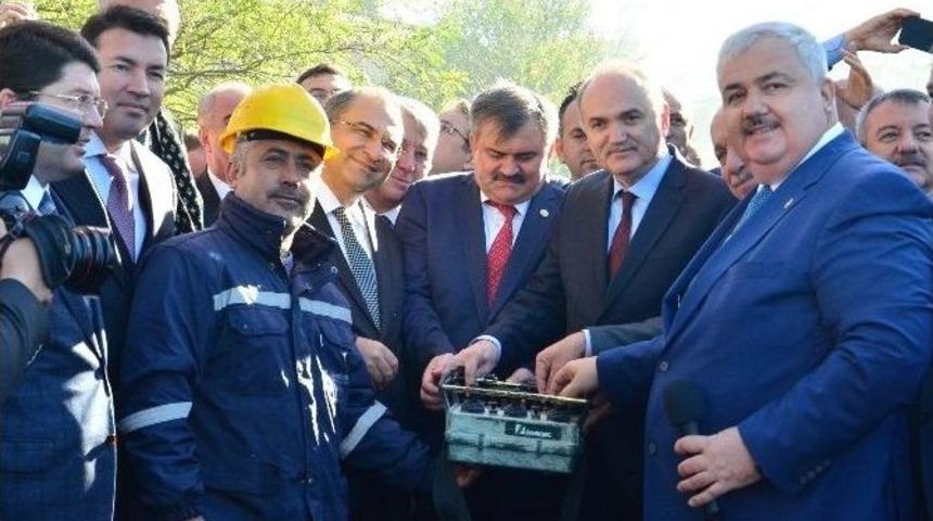 Bakan &Ouml;zl&uuml;, Filyos Belediyesi&rsquo;nin Hizmet Binası Temel Atma T&ouml;renine Katıldı