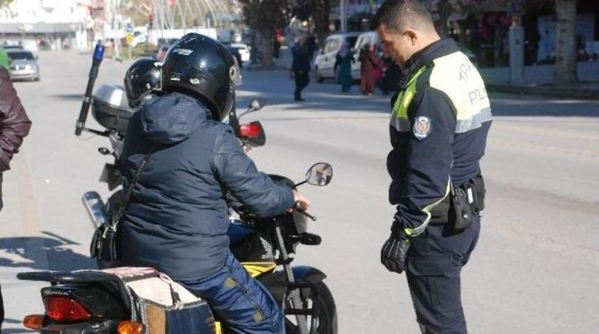 Tokat&rsquo;ta Motosiklet S&uuml;r&uuml;c&uuml;lerine Y&ouml;nelik Uygulamalar Sıklaştırıldı