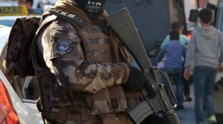 Adana'da Polis Denetiminde 332 Kilo Esrar Ele Ge&ccedil;irildi (2)