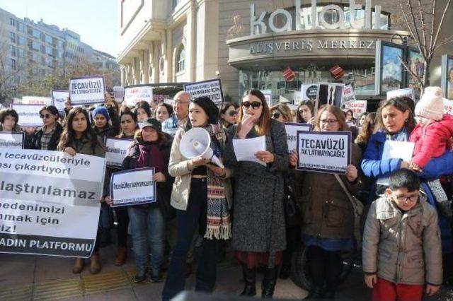 Eskişehir'de Kadınların Cinsel Istismar Önergesi Eylemi