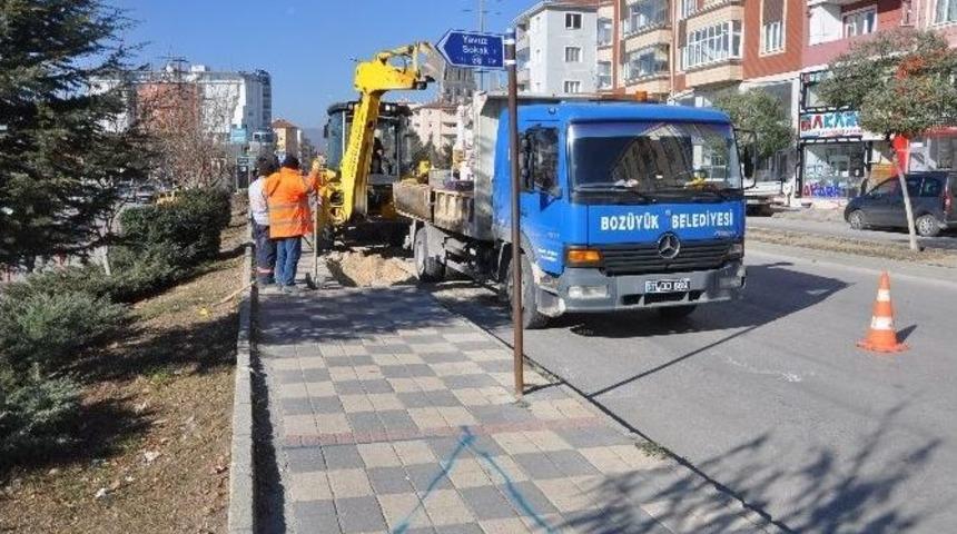 Boz&uuml;y&uuml;k&rsquo;te Yeni Kavşak &Ccedil;alışmaları Başladı