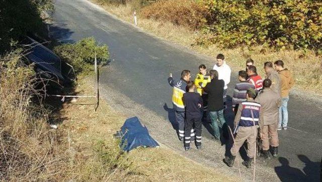 Virajda Yoldan &Ccedil;ıkan Otomobilin S&uuml;r&uuml;c&uuml;s&uuml; &Ouml;ld&uuml; 2