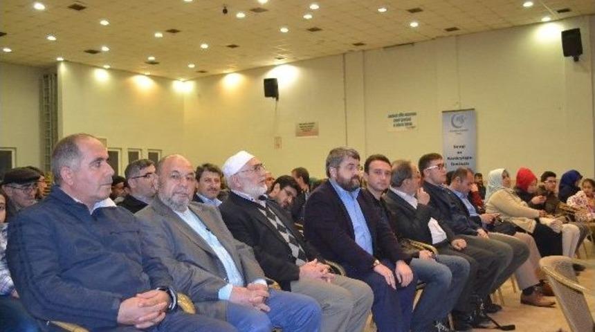 Soma&rsquo;da &rsquo;kuran-ı Kerimi Anlamak Ve Yaşamak&rsquo; Konferansı