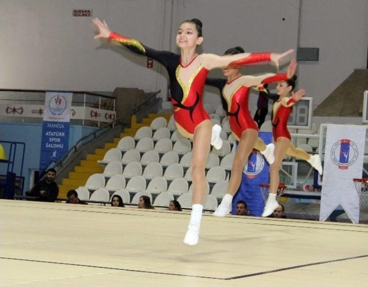 Cimnastiğe İlgi Artıyor