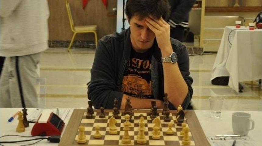 2016 T&uuml;rkiye Satran&ccedil; Şampiyonası&rsquo;nda İlk G&uuml;n S&uuml;rpriz Bir Sonu&ccedil;la Sona Erdi