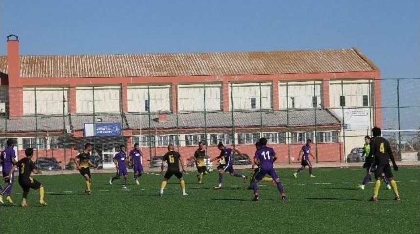 Bağlar Belediyespor Hakarispor İle G&ouml;ls&uuml;z Berabere Kaldı