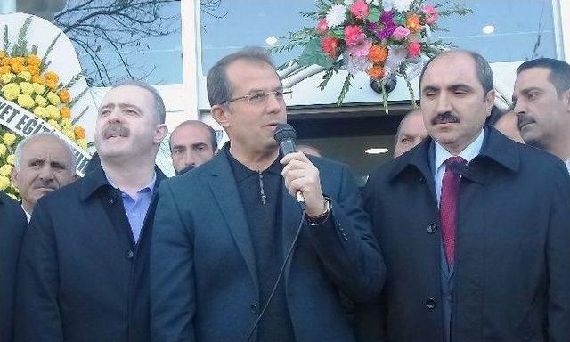 Van&rsquo;da Kayyumun İlk İcraatı 1