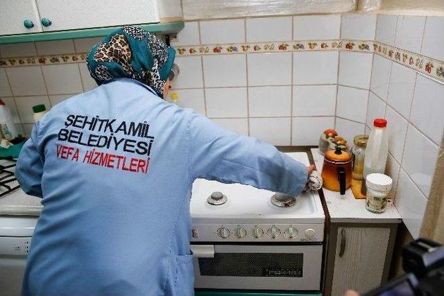 Vefa Hizmeti Yüz Güldürmeye Devam Ediyor