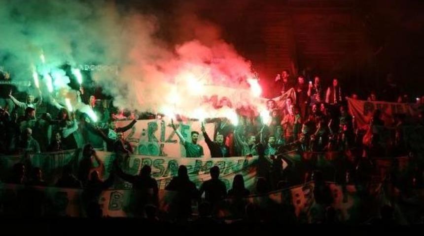 Atat&uuml;rk Stadı&rsquo;Na Meşaleli Veda