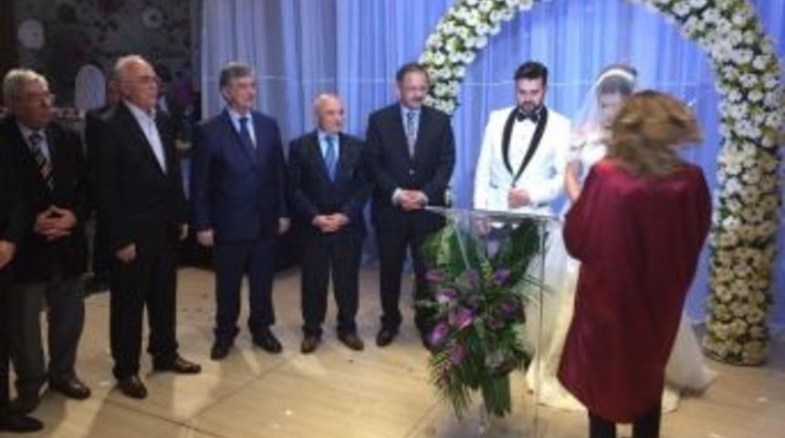 Bakan &Ouml;zhaseki Nikah Şahitliği Yaptı