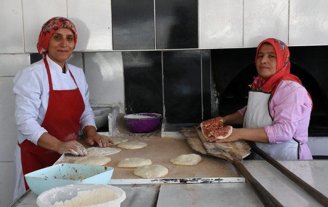 Kadın fırın ustaları, erkeklere taş çıkartıyor