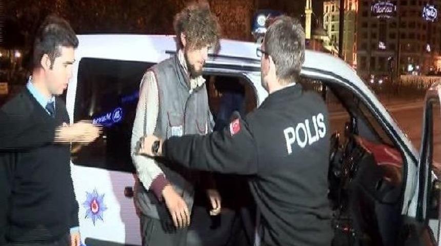 Polis Sokak Sokak Firar Eden Yabancı Aradı