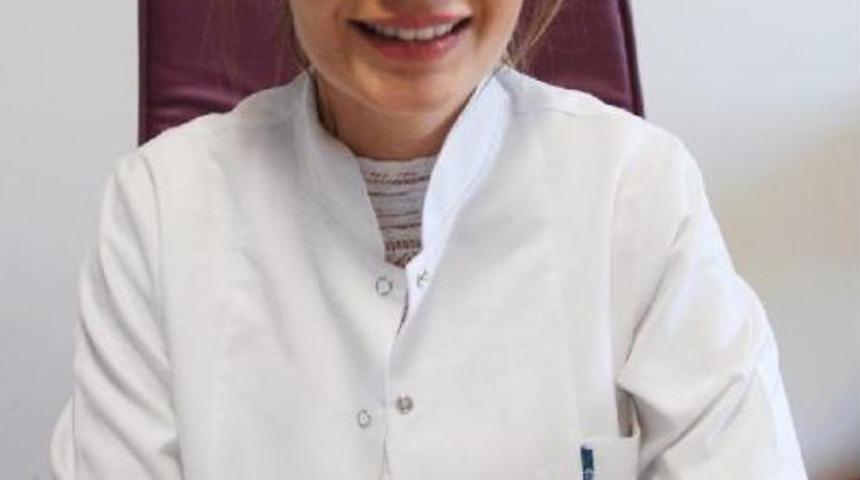 Doktor, Hastasına 200 Lira Mr Parası Verdi