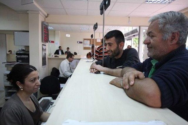 Bayraklı&rsquo;da Bor&ccedil;lar Yapılandırılıyor 1