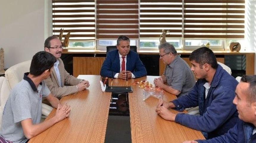 Muratpaşa Belediyesi &Ccedil;alışanlarından &Ouml;rnek Davranış