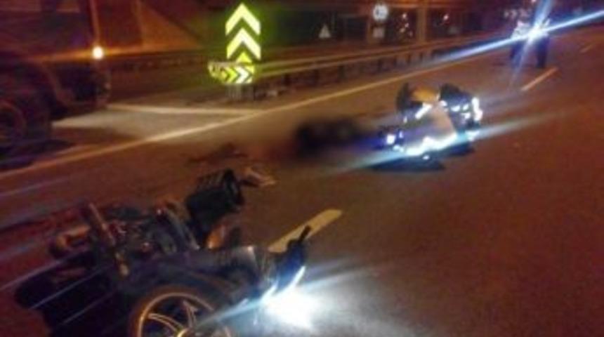 D&ouml;rtyol&rsquo;da Tırın &Ccedil;arptığı 70 Yaşındaki Motosikletli Hayatını Kaybetti