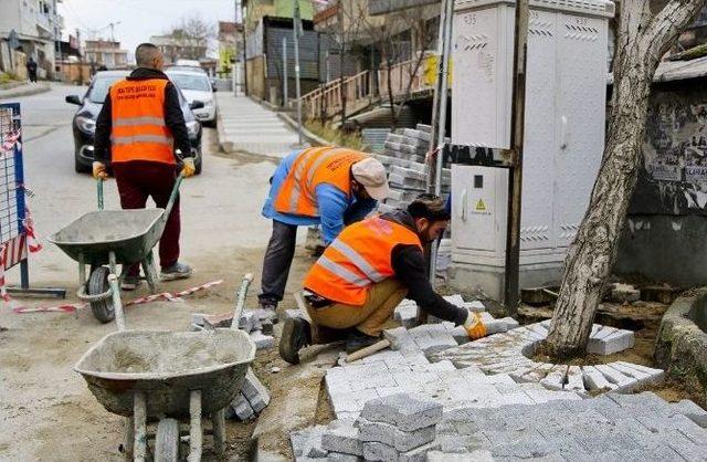 Maltepe’nin Caddeleri Güzelleşiyor