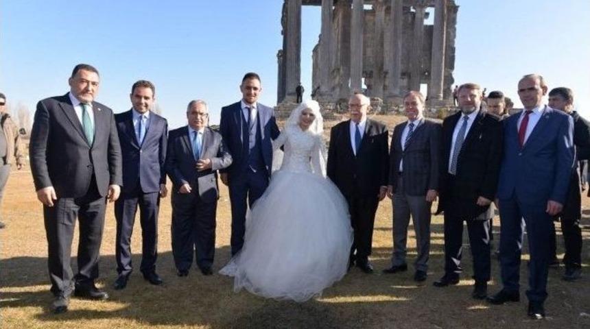 Bakan Nabi Avcı, &Ccedil;avdarhisar Aizonai Antik Kenti&rsquo;ni İnceledi