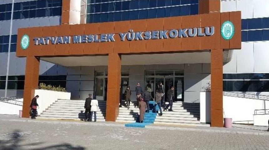 Kpss Orta&ouml;ğretim Oturumu Tatvan&rsquo;da Başladı