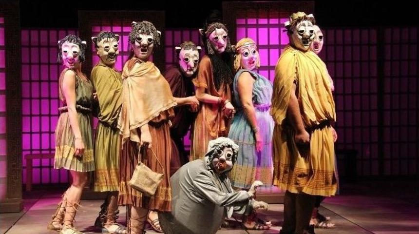 Bbşt, Savaş Baba Oyunun Galasını Yaptı