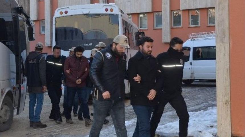 Mardin’de 13 Asker Tutuklandı