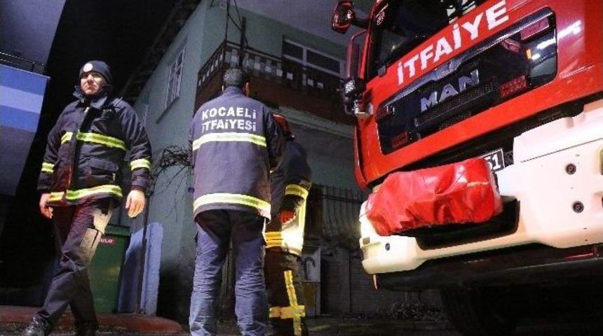 Metruk Binadan &Ccedil;ıkan Yangın Korkuttu