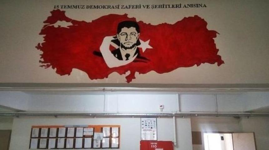 G&ouml;lbaşı Fen Lisesinin Duvarlarına 15 Temmuz Resimleri &Ccedil;izildi