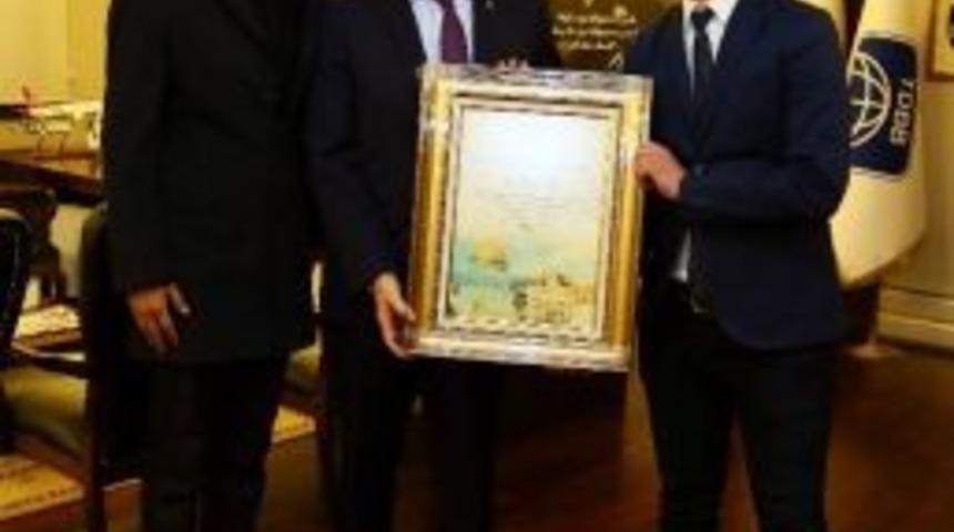 Filistin Derneğinden Başkan Mustafa Ak&rsquo;a Teşekk&uuml;r Ziyareti