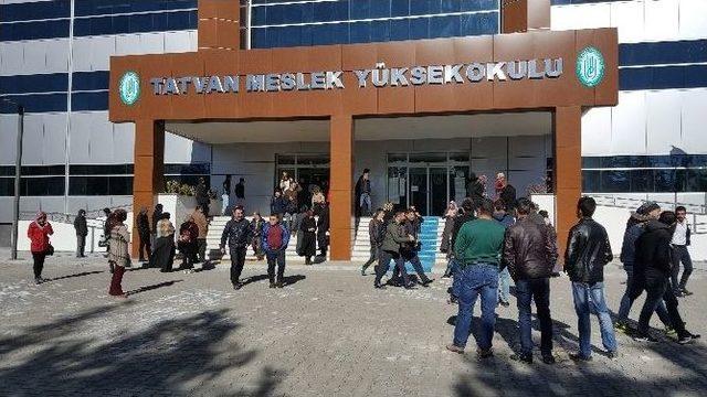 Kpss Ortaöğretim Oturumu Tatvan’da Sona Erdi