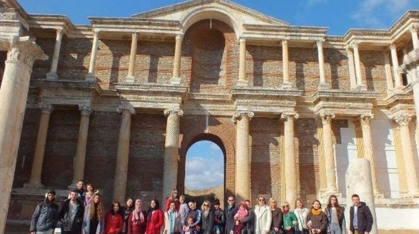 Rus&ccedil;a Konuşanlar Derneği &Uuml;yeleri Salihli&rsquo;yi Gezdi