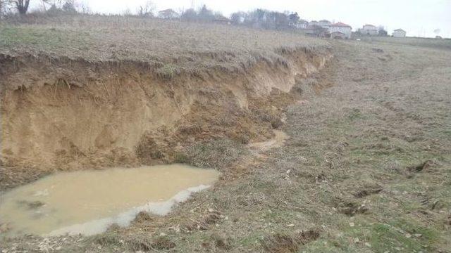 Erfelek’te Heyelan Endişesi