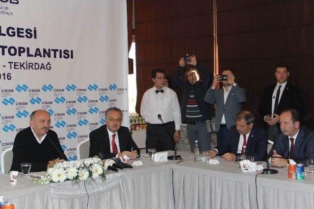 Bakan M&uuml;ezzinoğlu: &ldquo;siyasi D&uuml;ş&uuml;ncelerimiz Farklı Olabilir Ama İnsanımızın Sorunları Ortak&rdquo; 2