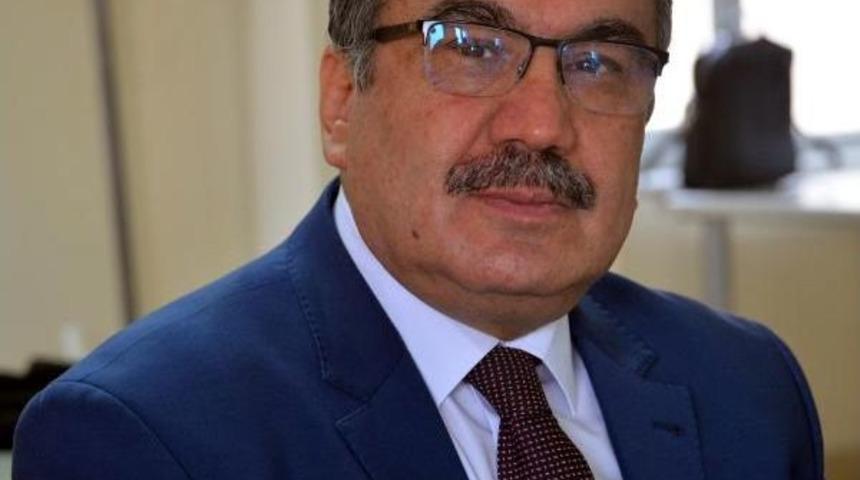 M&uuml;ft&uuml;den Camide Siyaset Uyarısı