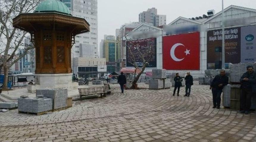 15 Temmuz Demokrasi Meydanı Bursa&rsquo;nın Merkezinde Can Buluyor