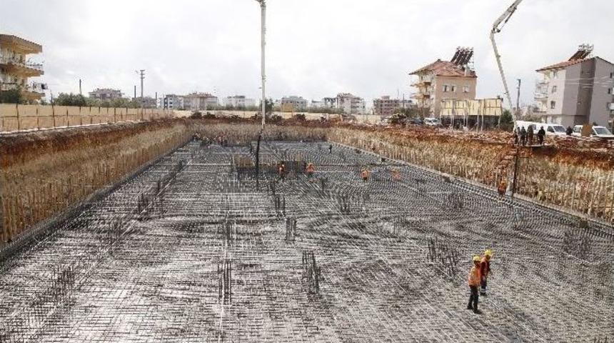 D&ouml;şemealtı Hastanesi İnşaatı Y&uuml;kseliyor