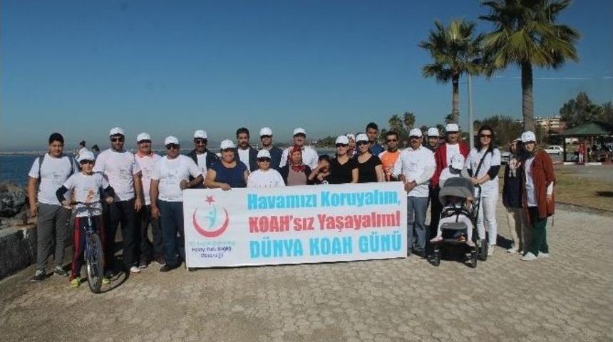 Sağlık &Ccedil;alışanları Koah&rsquo;a Dikkat &Ccedil;ekmek İ&ccedil;in Y&uuml;r&uuml;d&uuml;