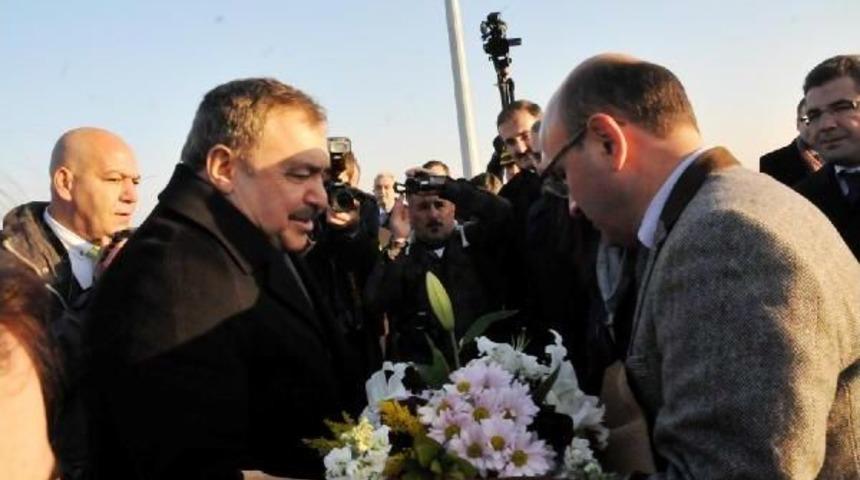 Bakan Eroğlu: Kuraklık Olmasına Rağmen Su Sıkıntısı Yok