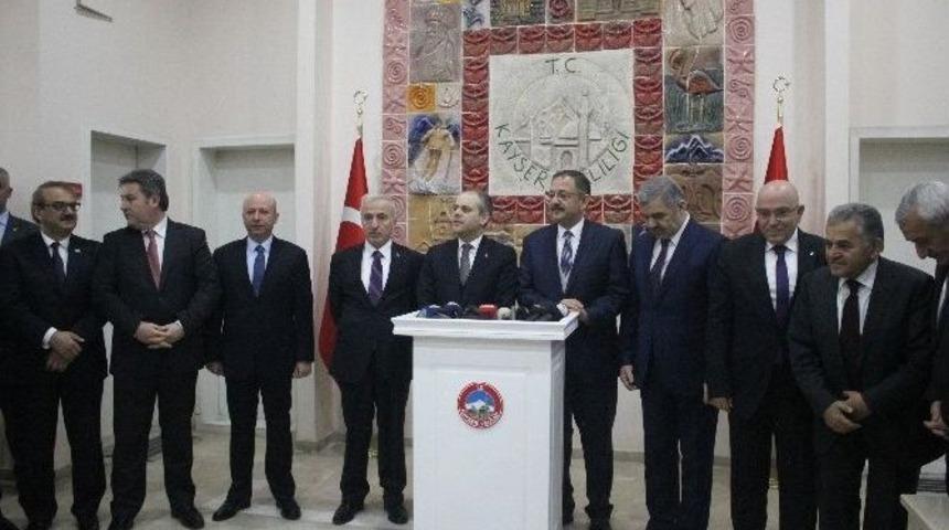 &Ccedil;evre Ve Şehircilik Bakanı Mehmet &Ouml;zhaseki: