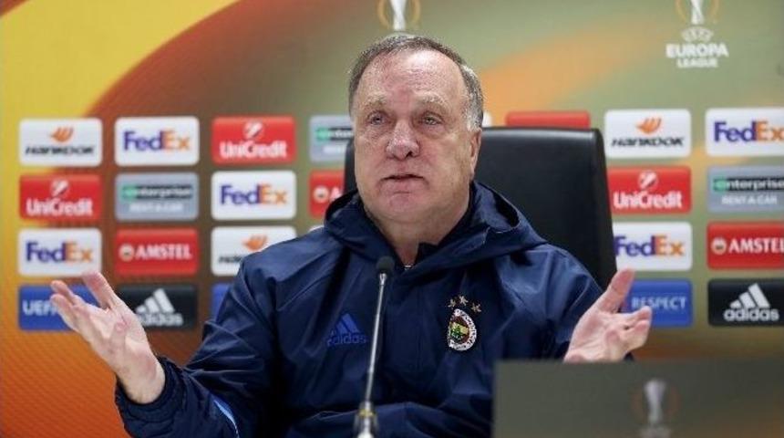 Fenerbah&ccedil;e&rsquo;den Advocaat&rsquo;a Yeni S&ouml;zleşme Teklifi