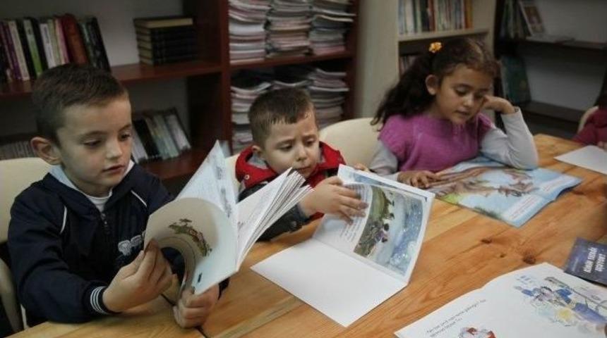 16 Ayda 16 Bin 217 Kitap Okundu