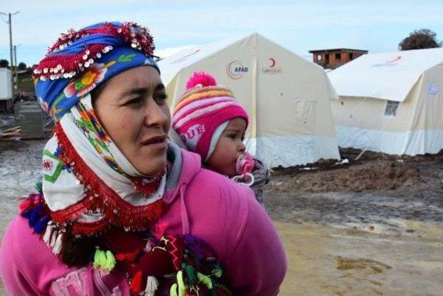 Depremin Vurduğu Ayvacık ta, &Ccedil;adır Yerine  konteyner Kent  Kuruluyor 1