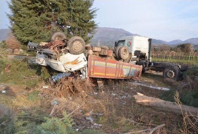 Süt Toplama Kamyonu Yoldan Çıktı, Bir Kişi Öldü