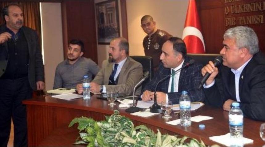 Otob&uuml;s&ccedil;&uuml;den N&ouml;bet Tepkisi: Gen&ccedil; Şof&ouml;rlerin Hi&ccedil; Mi Seks Hayatı Olmayacak?