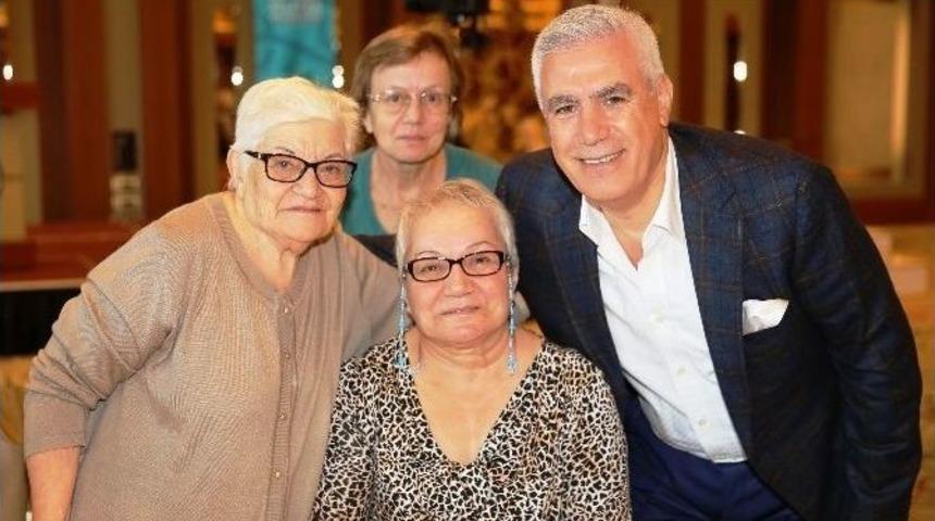 Bozbey Nil&uuml;fer İsimlilerle Buluştu