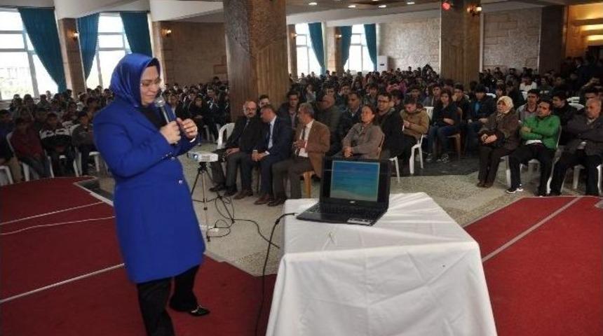 Liseli Gen&ccedil;lere &rsquo;madde Bağımlılığı&rsquo; Semineri