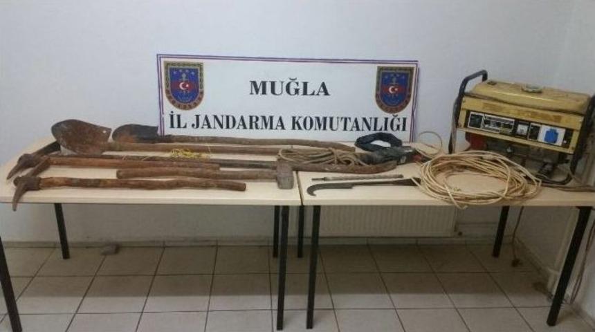 Seydikemer&rsquo;de Ka&ccedil;ak Kazı Yapan 4 Kişi Yakalandı