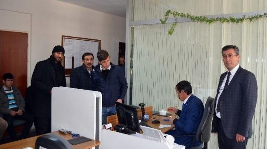 Adilcevaz&rsquo;da Yeni Kimlik Kartı Başvurularında Yoğunluk